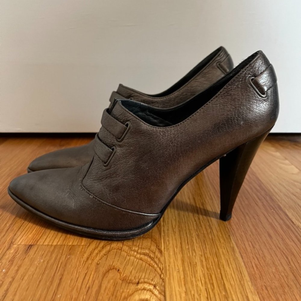 Stuart Weitzman Metallic Bootie - 5.5 - image 5